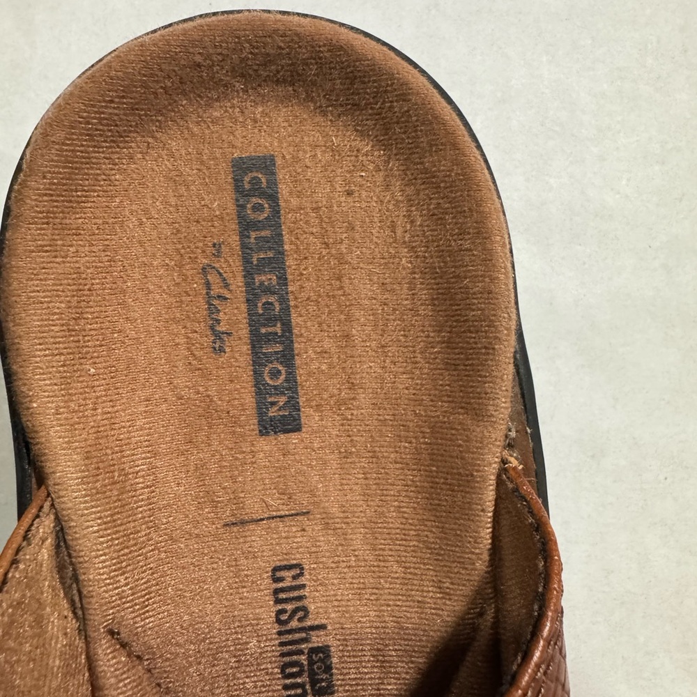 Clark’s Patty Tanya Mules dark Tan Textured Leather Size 9 - Picture 2 of 7